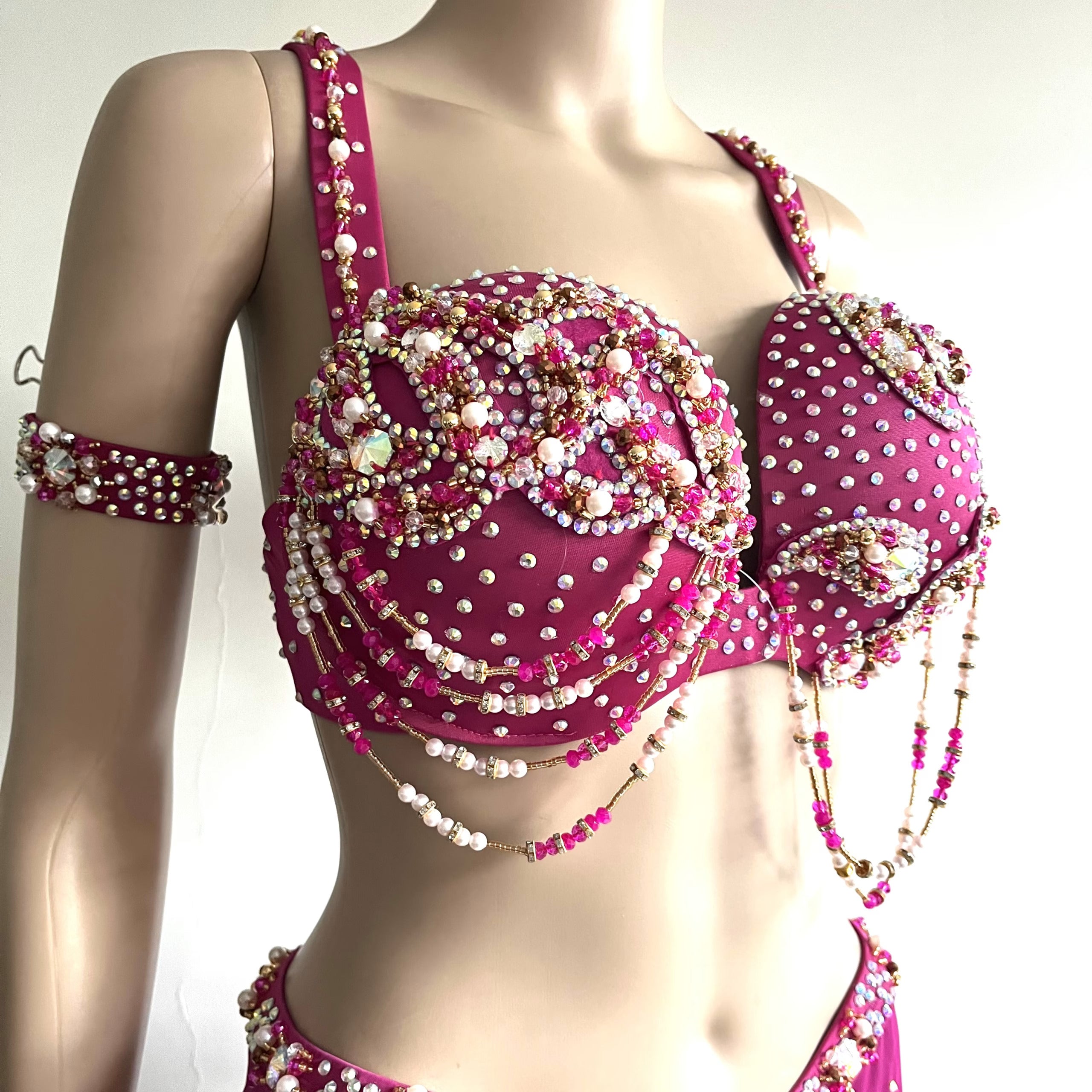 TRAJE 610 malva