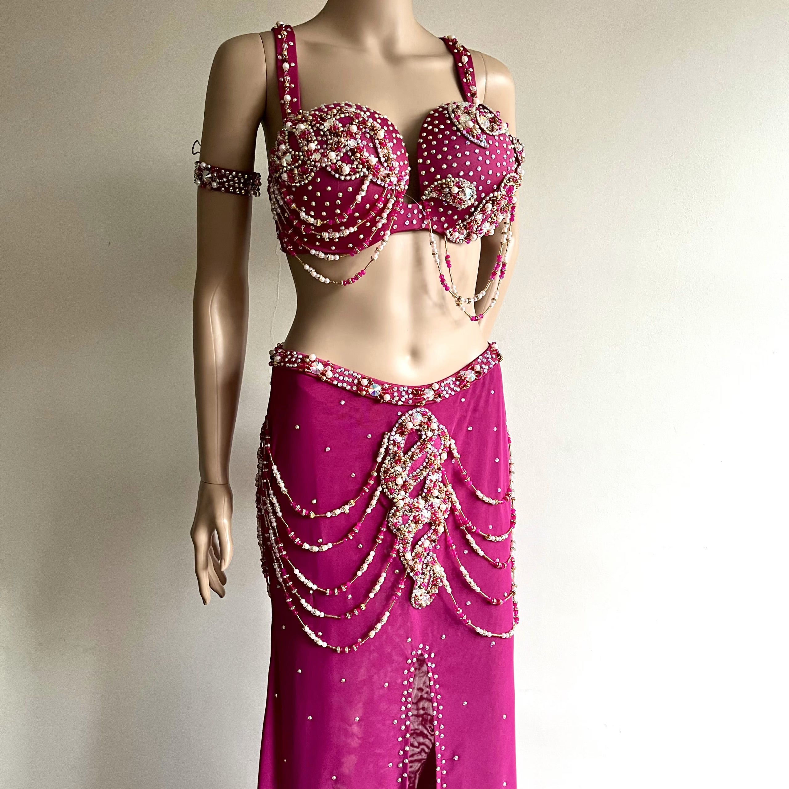 TRAJE 610 malva