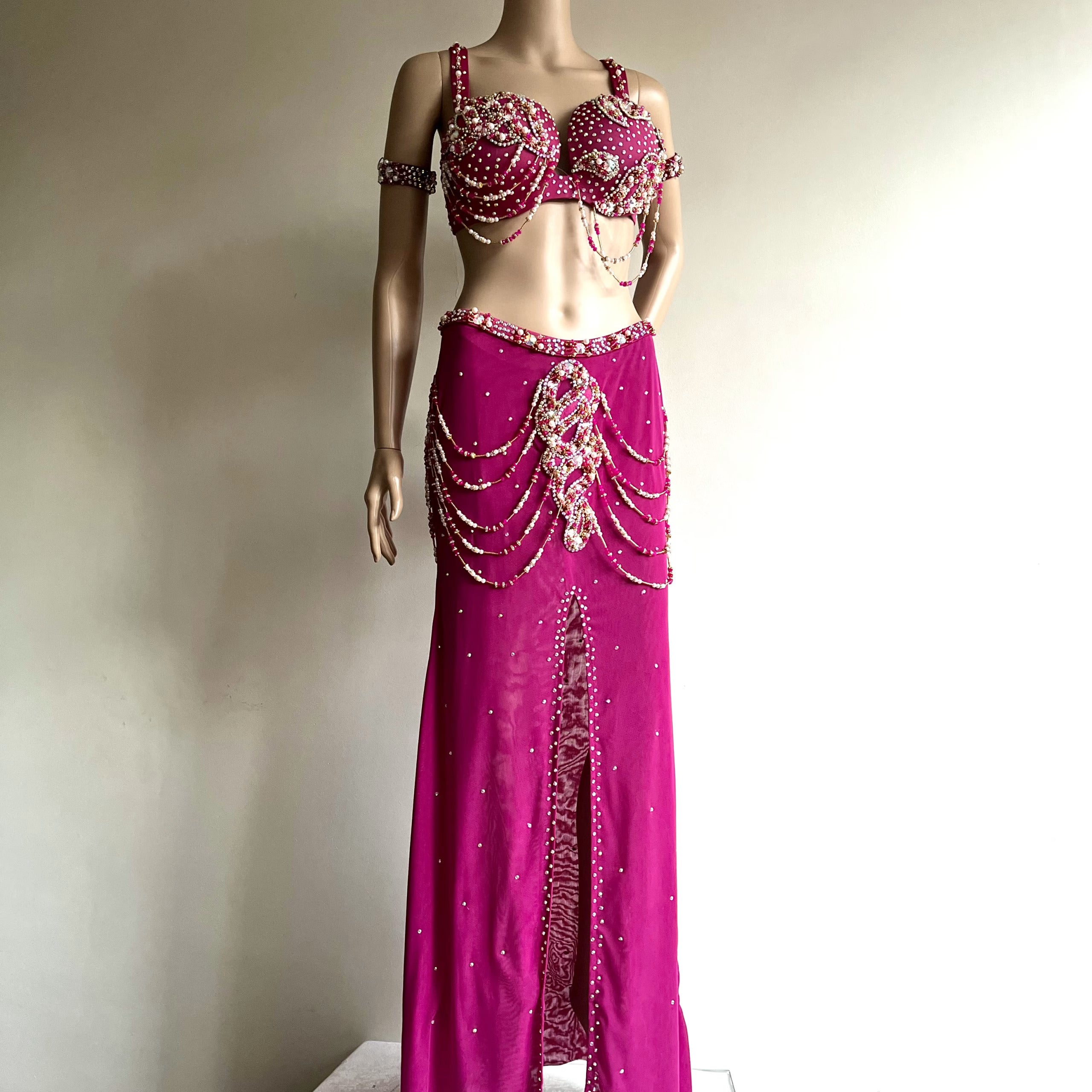 TRAJE 610 malva